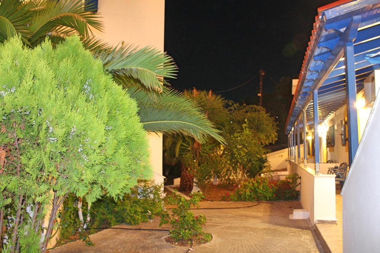 Theofilos Appartements Livadi  المظهر الخارجي الصورة