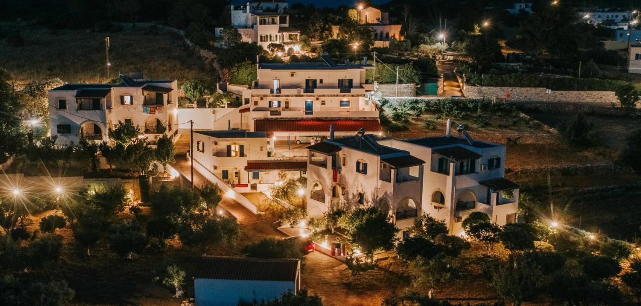 Theofilos Appartements Livadi  المظهر الخارجي الصورة