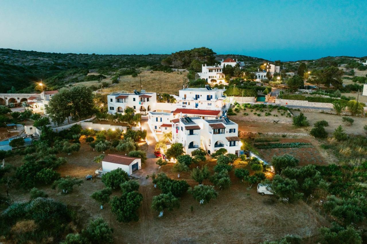 Theofilos Appartements Livadi  المظهر الخارجي الصورة