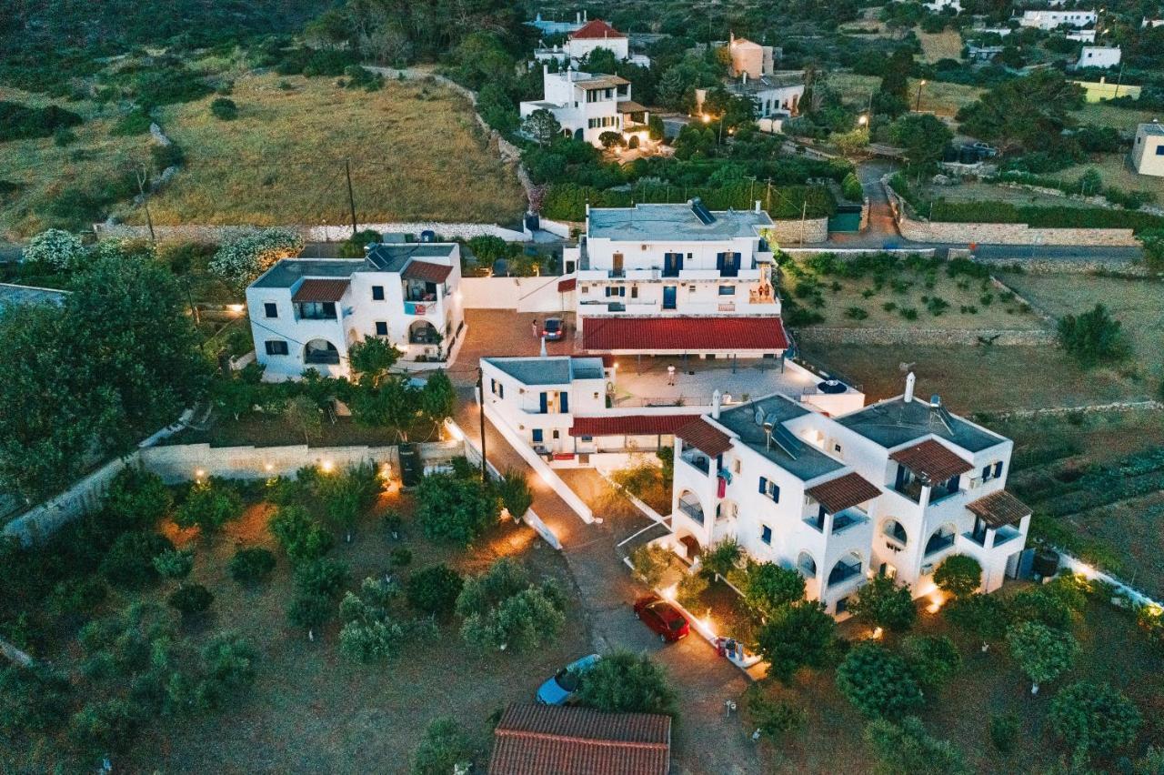 Theofilos Appartements Livadi  المظهر الخارجي الصورة
