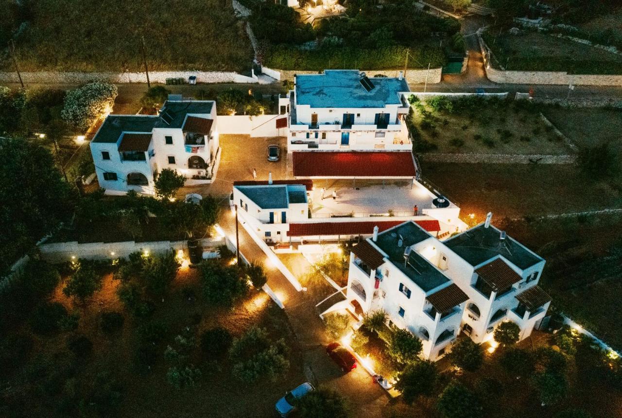 Theofilos Appartements Livadi  المظهر الخارجي الصورة