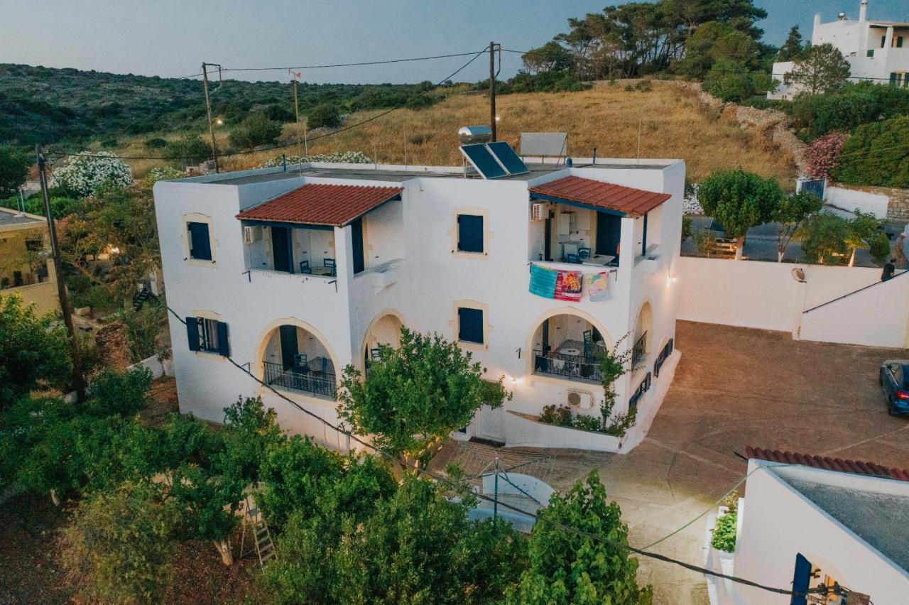 Theofilos Appartements Livadi  المظهر الخارجي الصورة