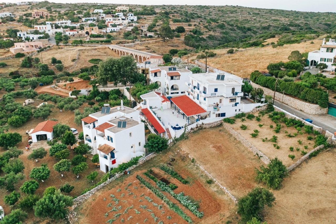 Theofilos Appartements Livadi  المظهر الخارجي الصورة