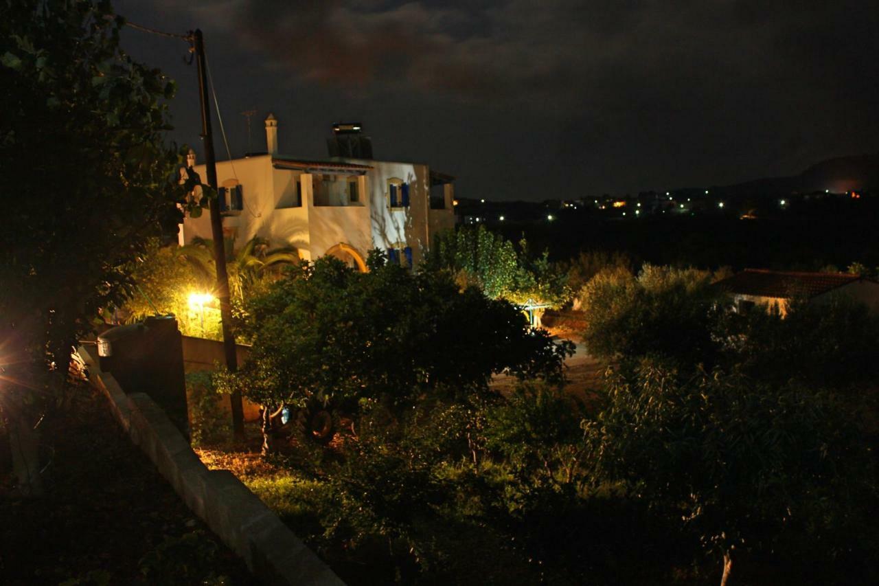 Theofilos Appartements Livadi  المظهر الخارجي الصورة