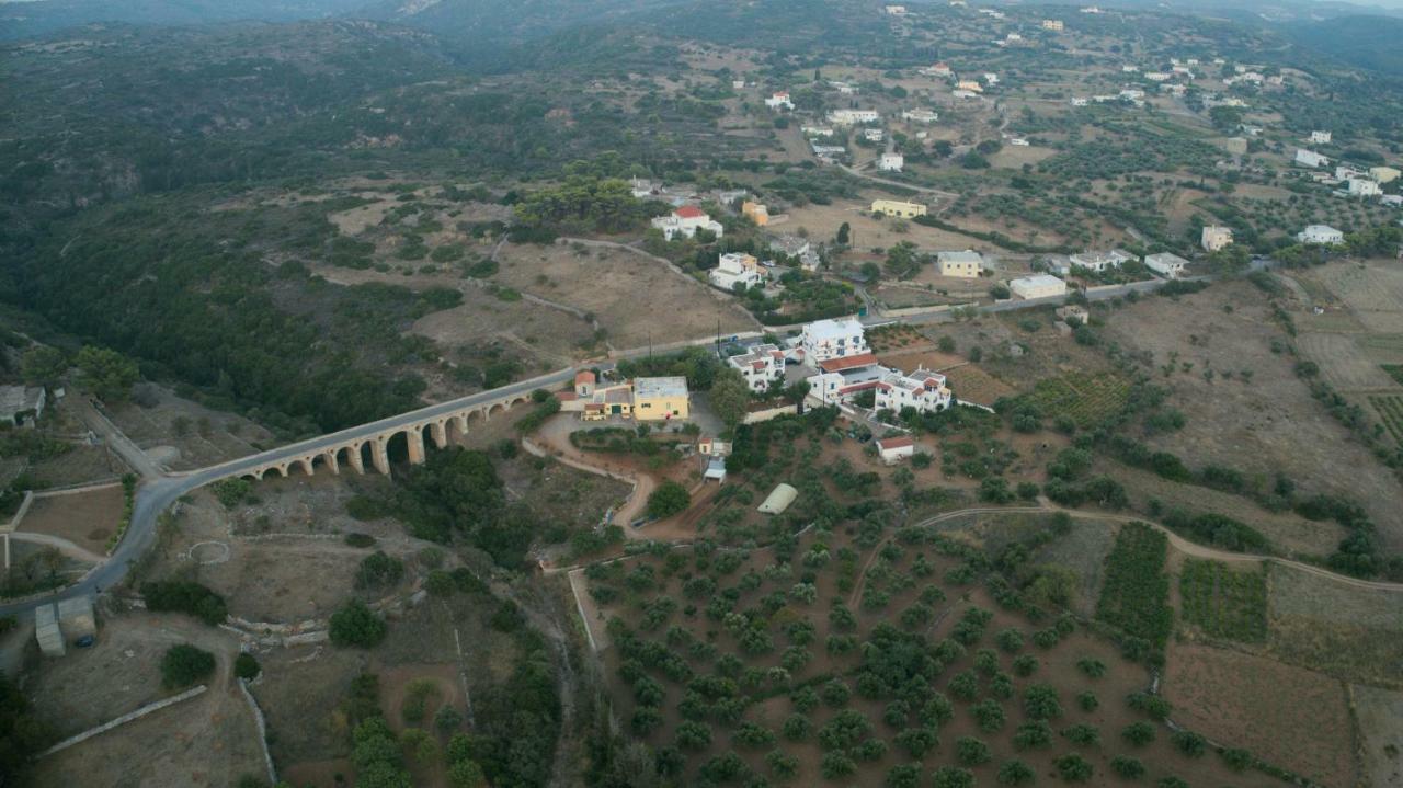 Theofilos Appartements Livadi  المظهر الخارجي الصورة