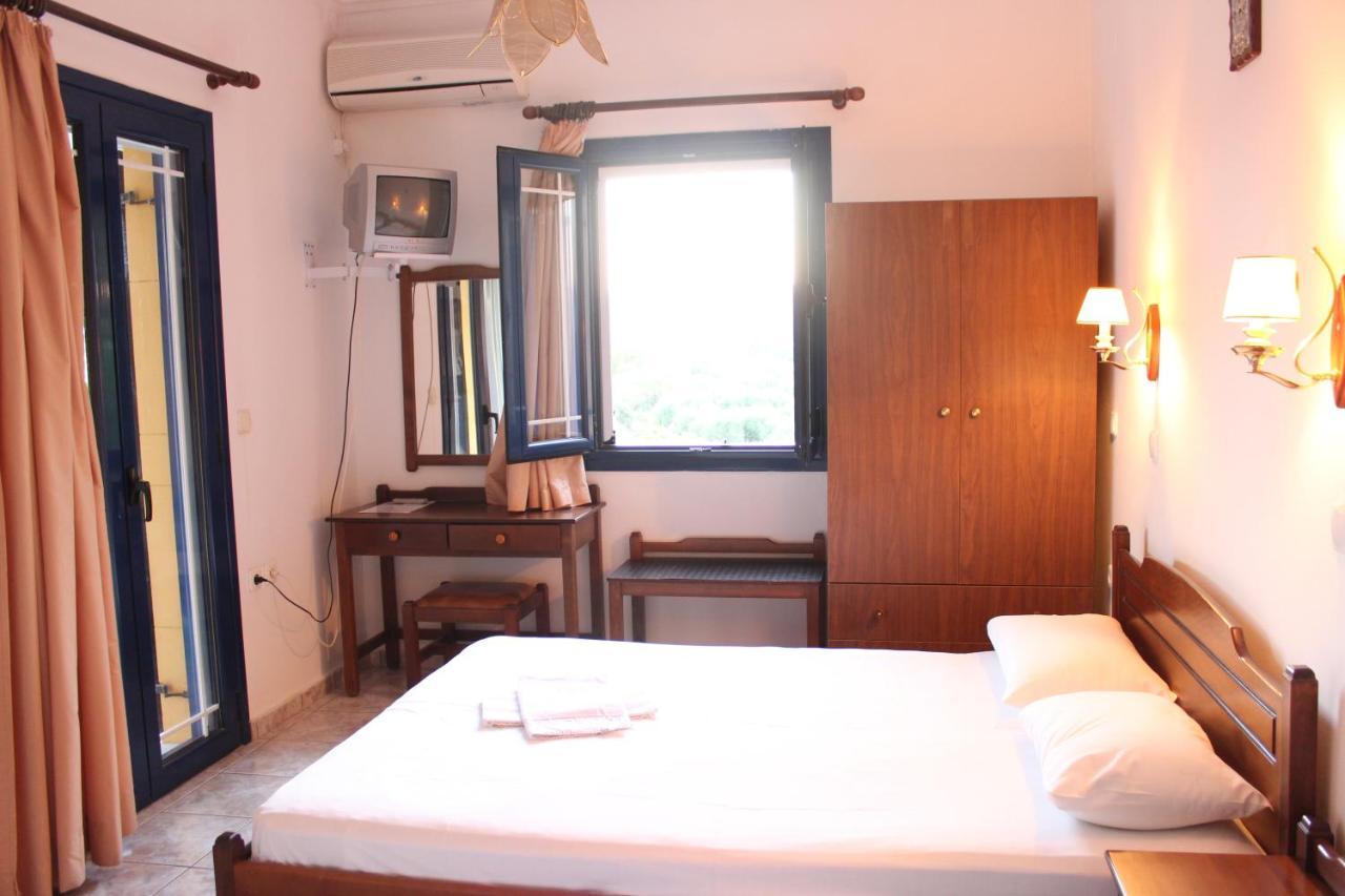 Theofilos Appartements Livadi  المظهر الخارجي الصورة